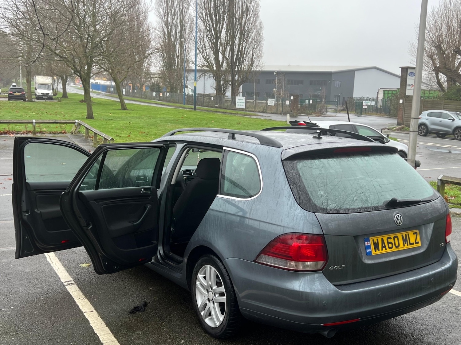 Used Volkswagen Golf 2010 for sale - 76875351: Photo 30