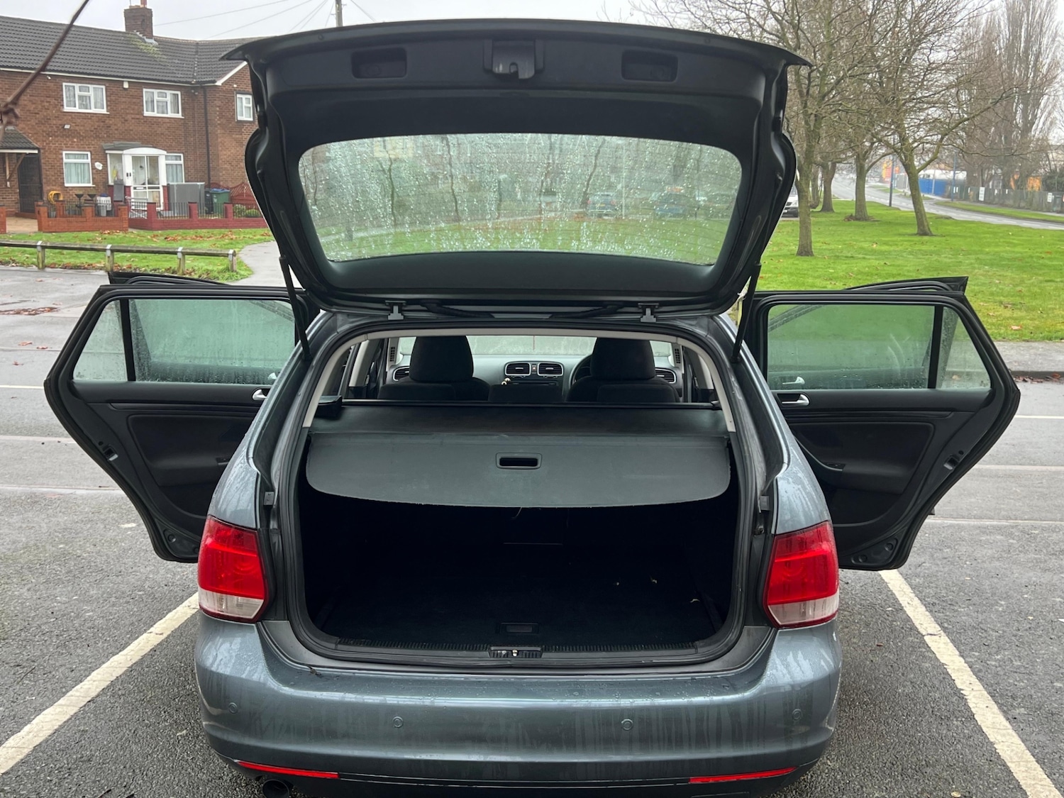 Used Volkswagen Golf 2010 for sale - 76875351: Photo 31