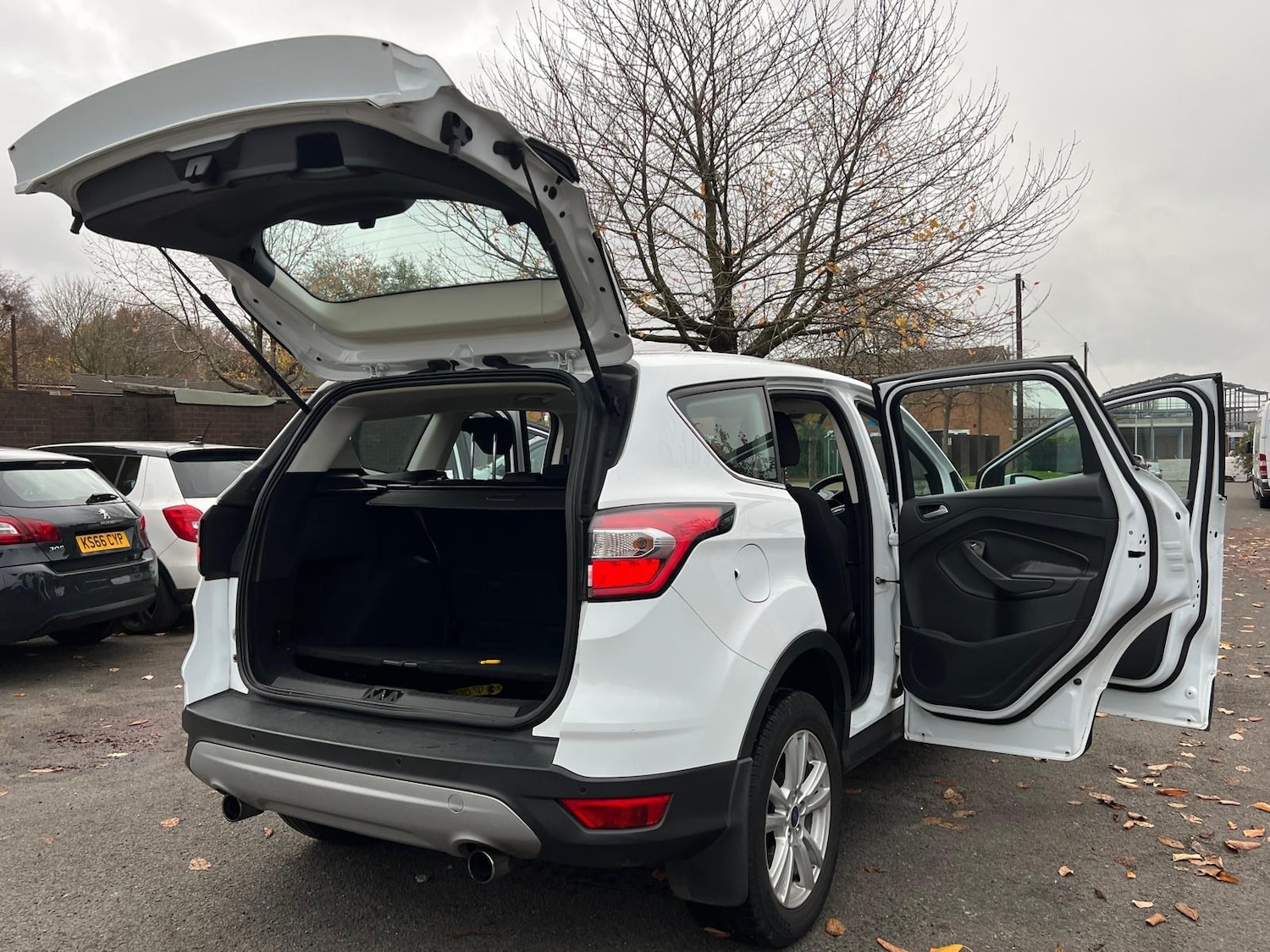 Used Ford Kuga 2017 for sale - 76446997: Photo 43