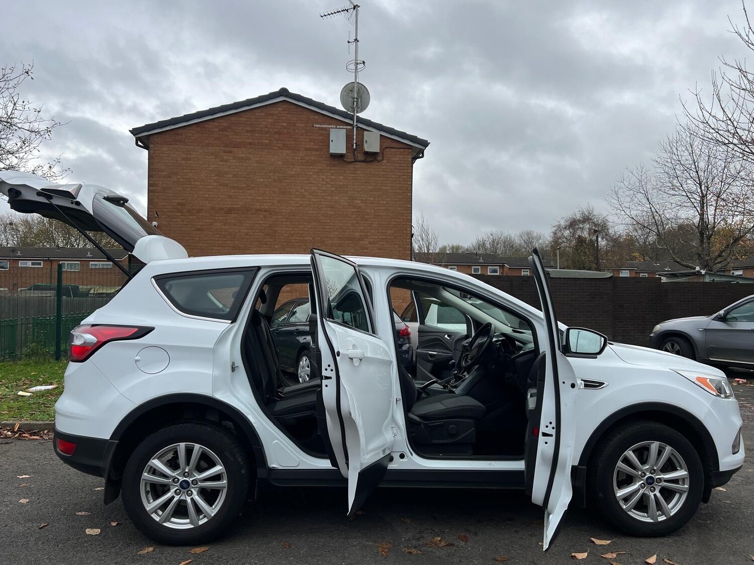 Used Ford Kuga 2017 for sale - 76446997: Photo 48