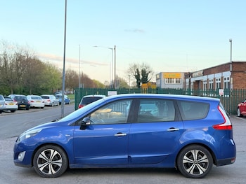 Used Renault Grand Scenic 2012 for sale - 78232443: Photo