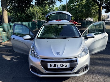 Used Peugeot 208 2017 for sale - 79121301: Photo