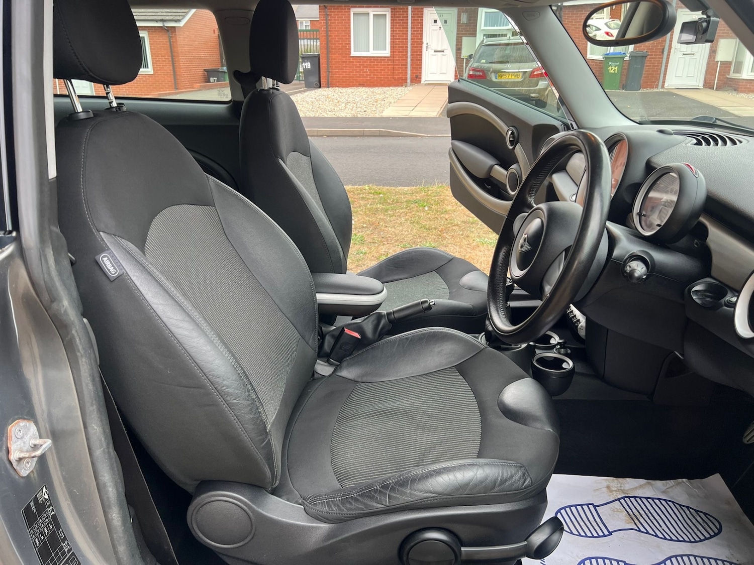 Used MINI Hatch 2009 for sale - 76165244: Photo 15
