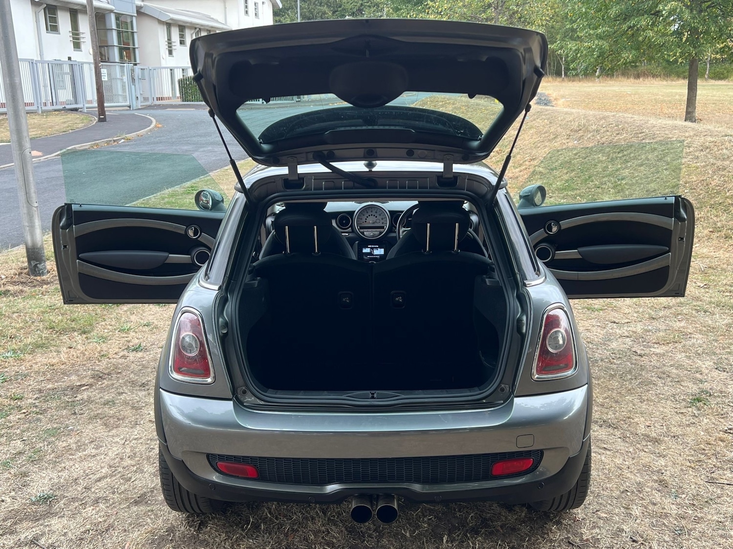 Used MINI Hatch 2009 for sale - 76165244: Photo 24