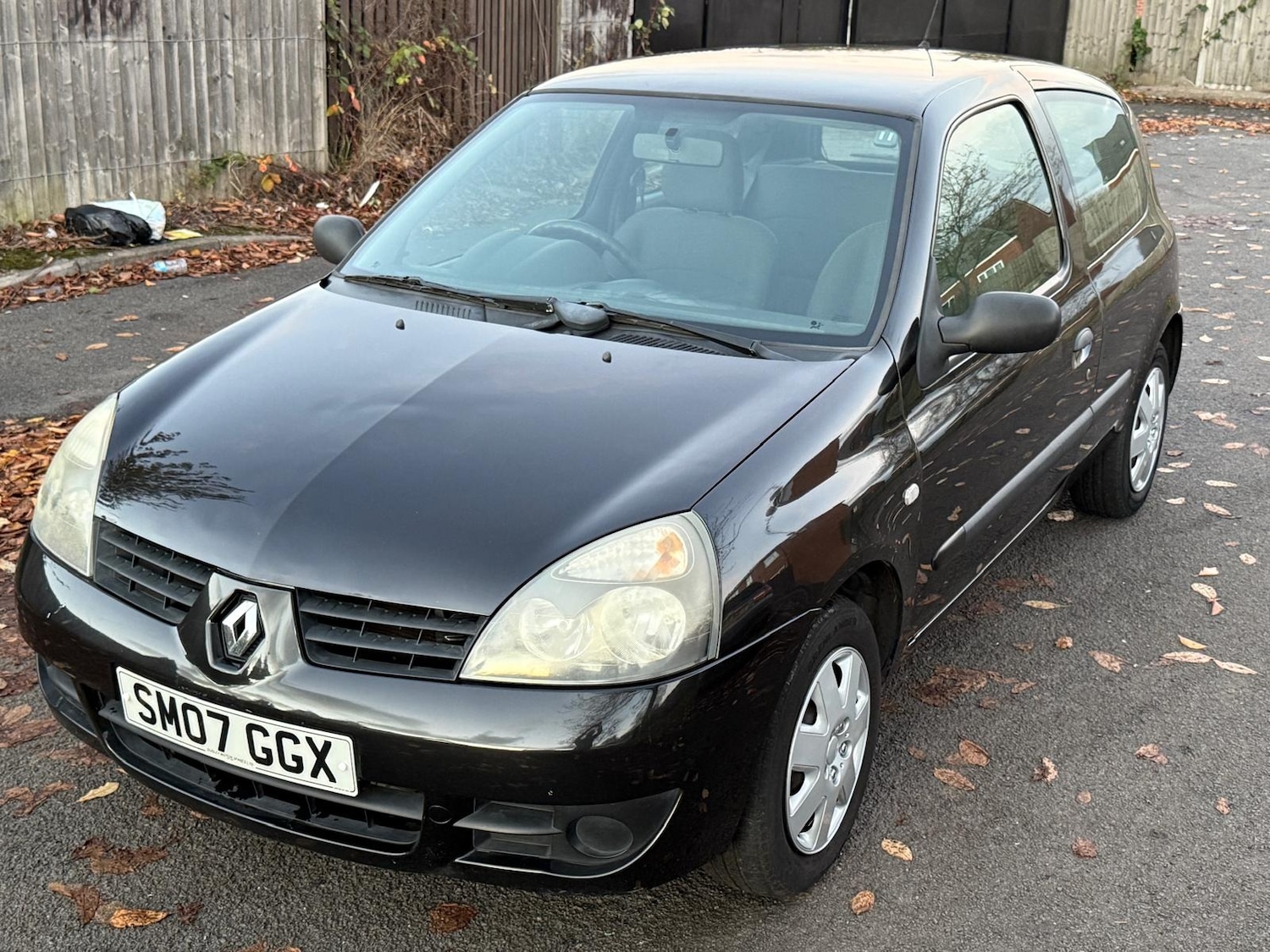 Used Renault Clio 2007 for sale - 76447039: Photo 2