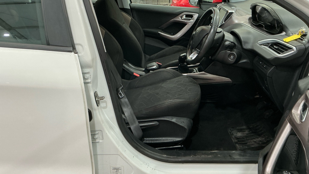 Used Peugeot 2008 2014 for sale - 77551252: Photo 9