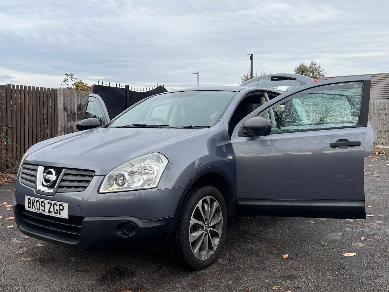 Used Nissan Qashqai 2009 for sale - 76486468: Photo 32