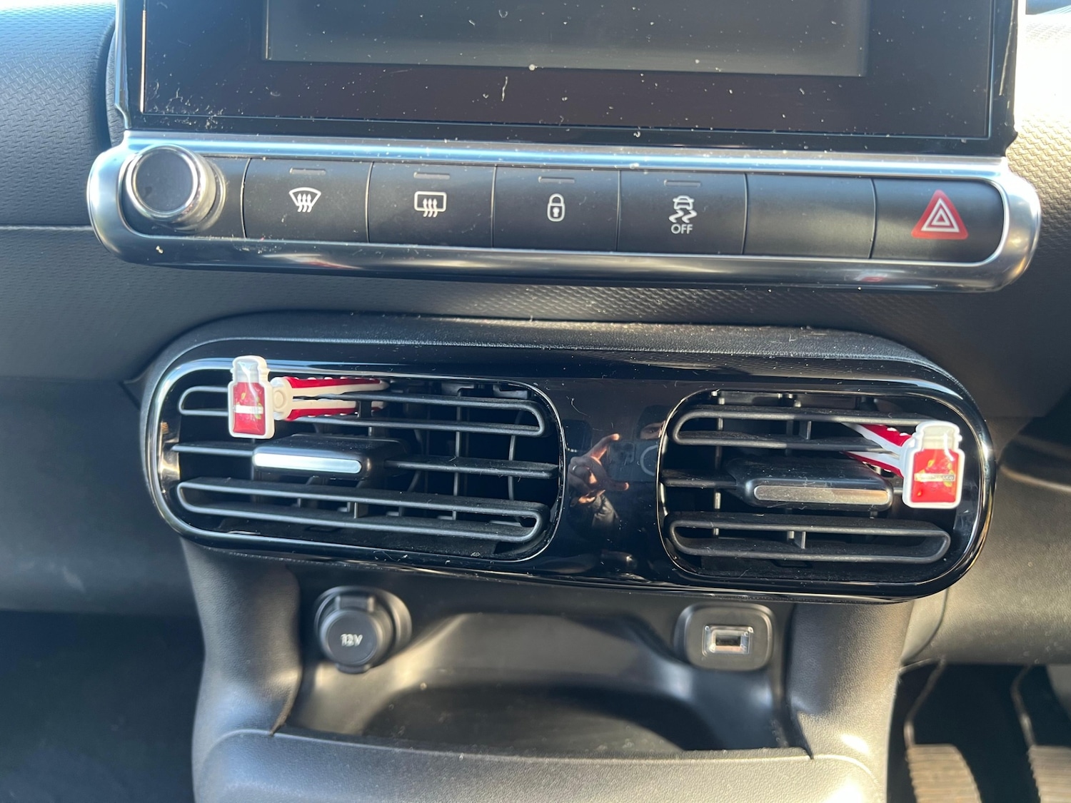 Used Citroen C4 Cactus 2015 for sale - 76389423: Photo 18