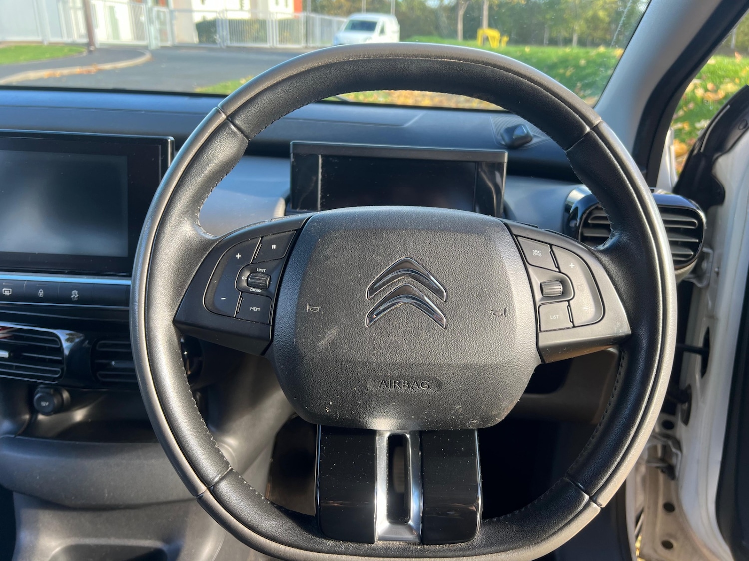 Used Citroen C4 Cactus 2015 for sale - 76389423: Photo 24