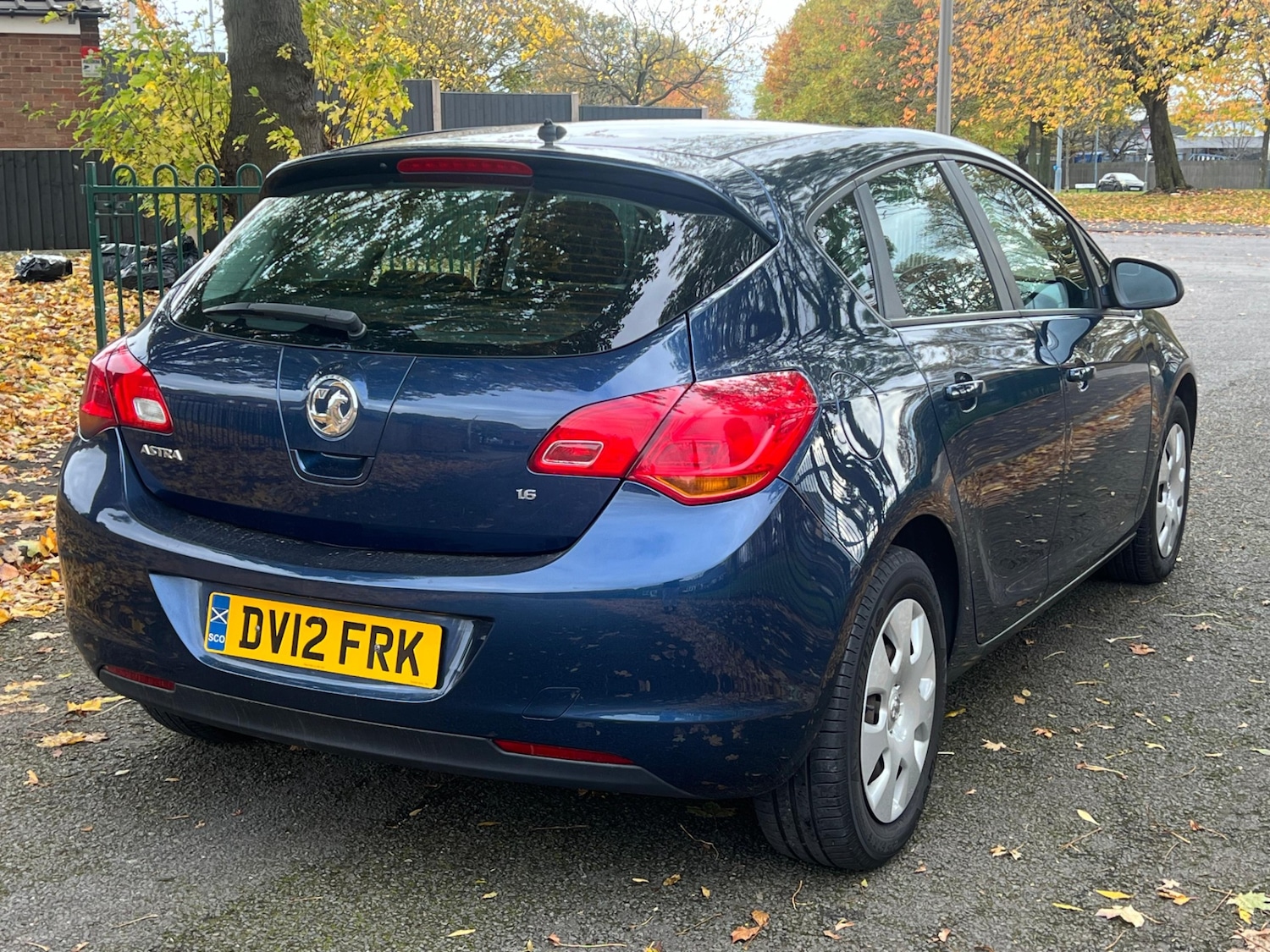 Used Vauxhall Astra 2012 for sale - 76318261: Photo 1