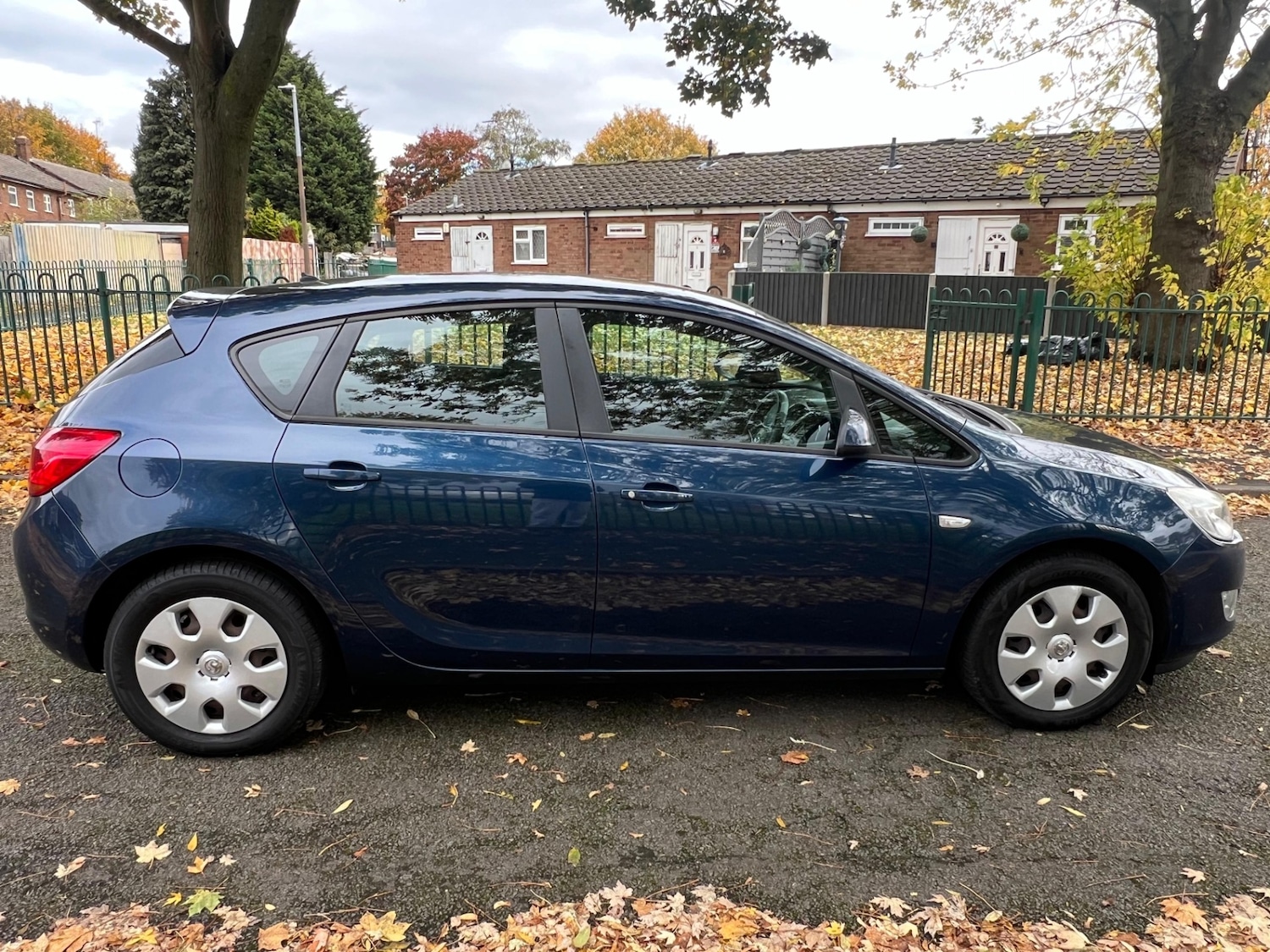 Used Vauxhall Astra 2012 for sale - 76318261: Photo 12