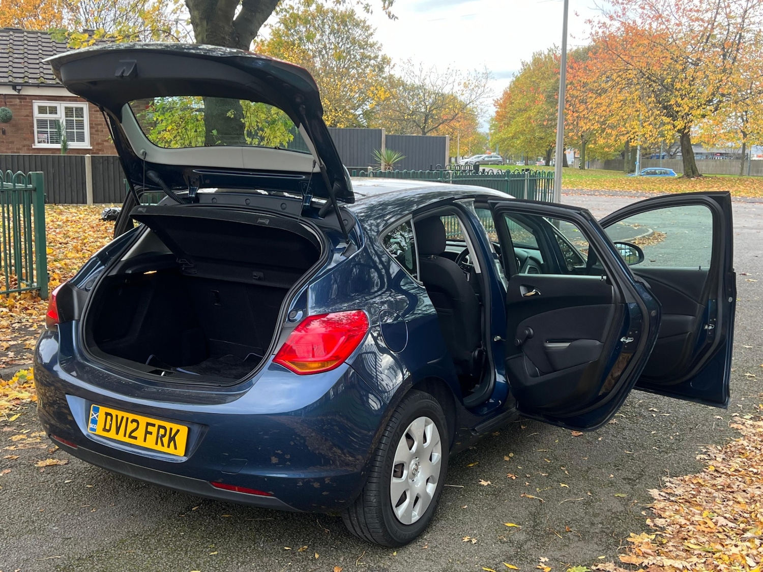 Used Vauxhall Astra 2012 for sale - 76318261: Photo 22