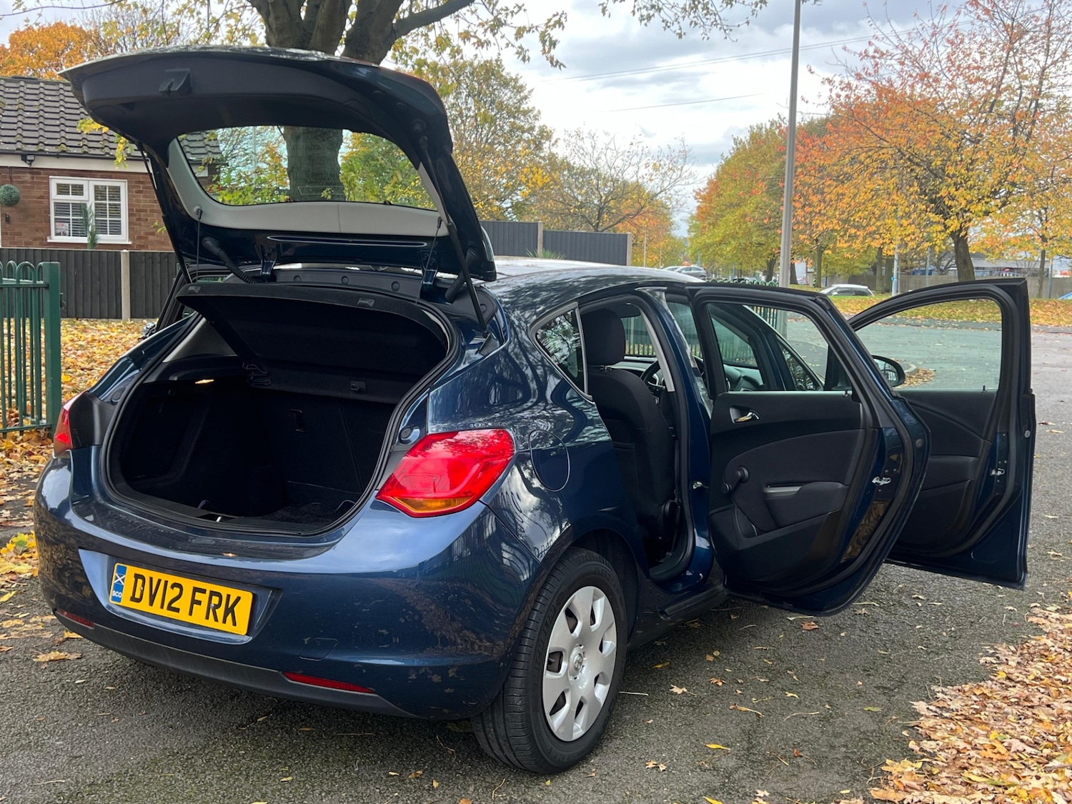 Used Vauxhall Astra 2012 for sale - 76318261: Photo 24