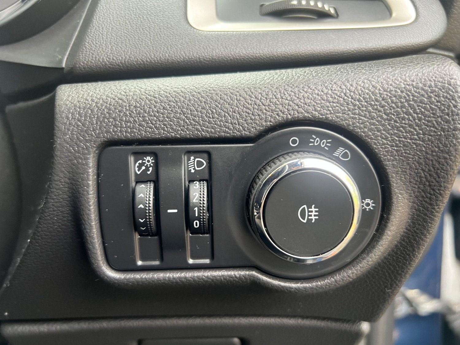 Used Vauxhall Astra 2012 for sale - 76318261: Photo 28