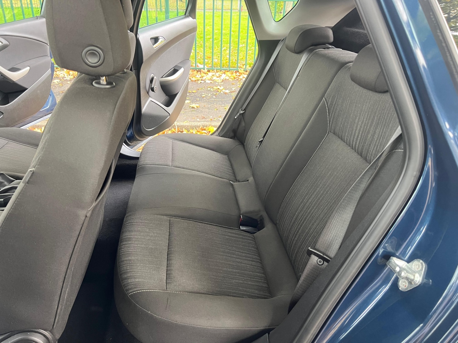 Used Vauxhall Astra 2012 for sale - 76318261: Photo 33