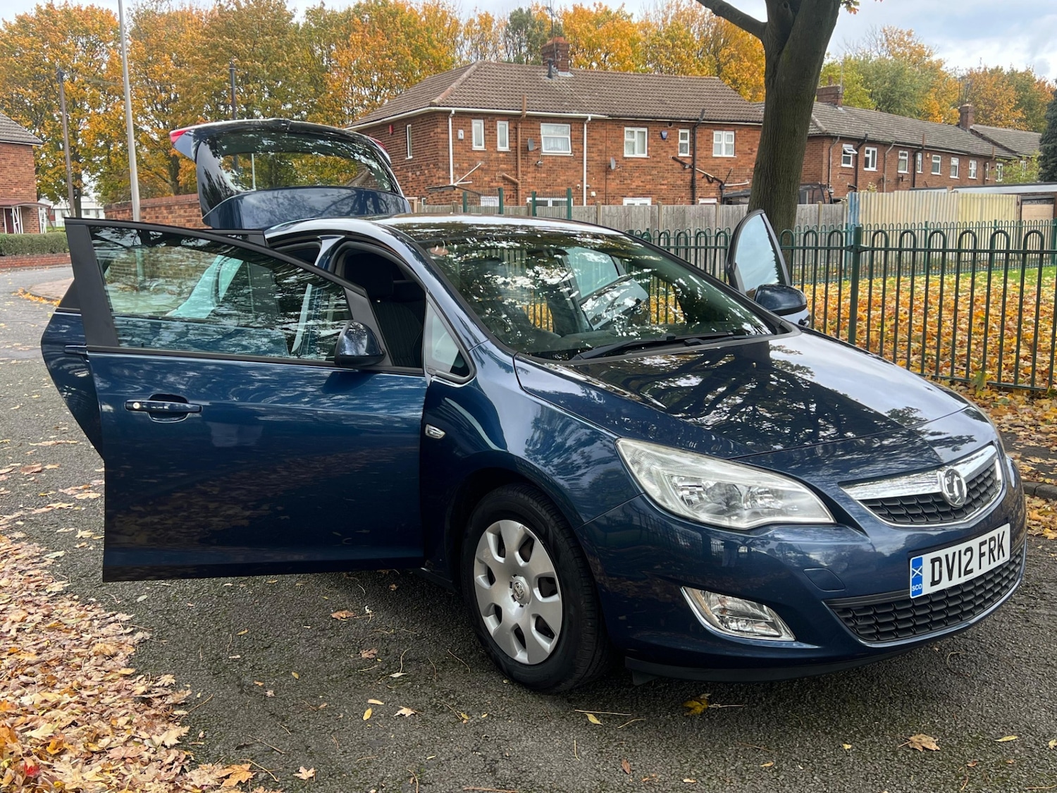 Used Vauxhall Astra 2012 for sale - 76318261: Photo 38