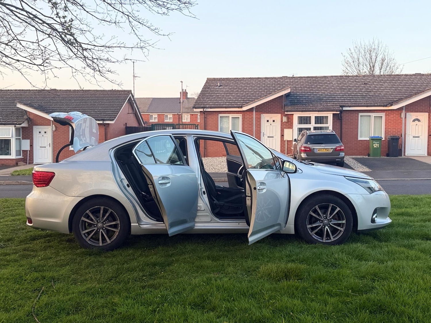 Used Toyota Avensis 2012 for sale - 78132048: Photo 11