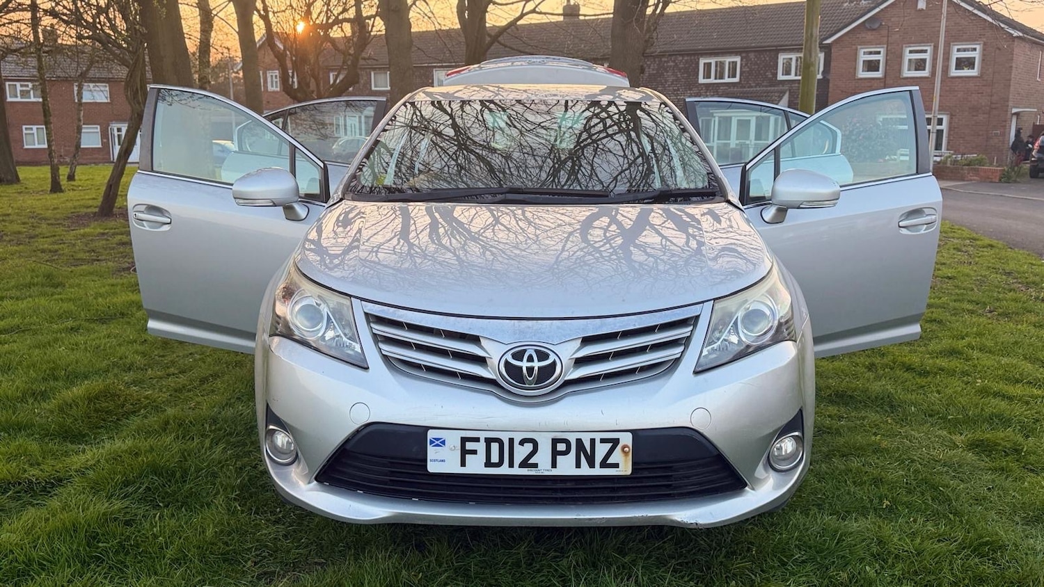 Used Toyota Avensis 2012 for sale - 78132048: Photo 2