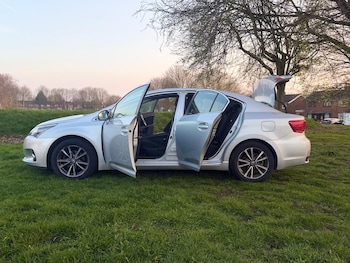 Used Toyota Avensis 2012 for sale - 78132048: Photo
