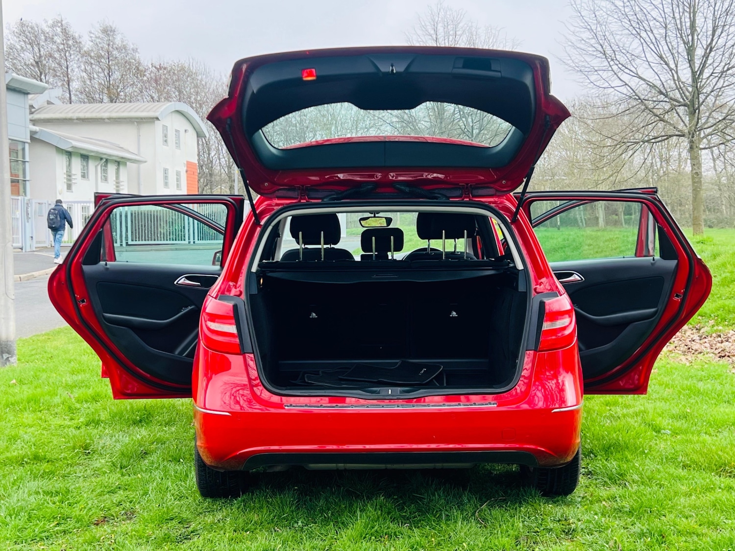 Used Mercedes-Benz B Class 2014 for sale - 77813542: Photo 32