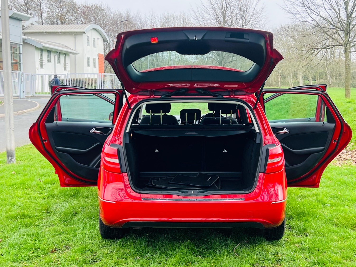 Used Mercedes-Benz B Class 2014 for sale - 77813542: Photo 33