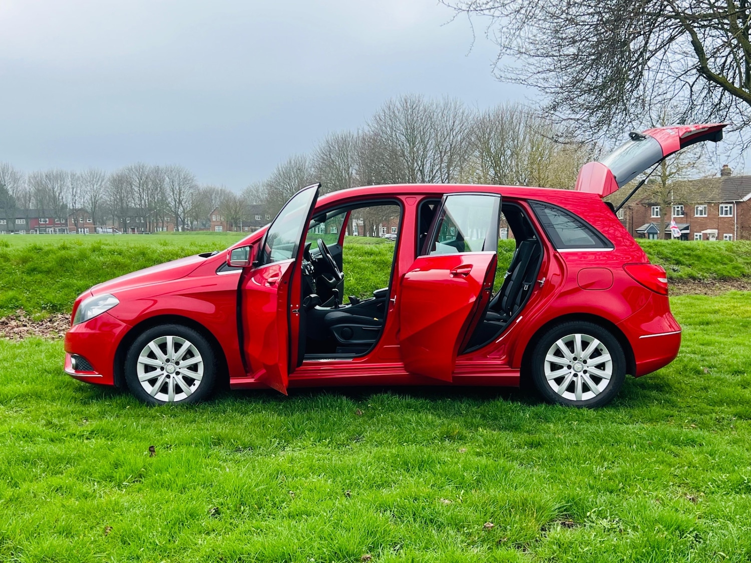 Used Mercedes-Benz B Class 2014 for sale - 77813542: Photo 38