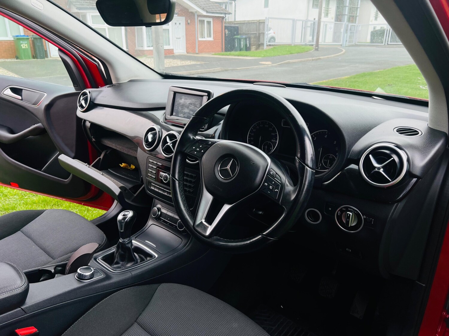 Used Mercedes-Benz B Class 2014 for sale - 77813542: Photo 46