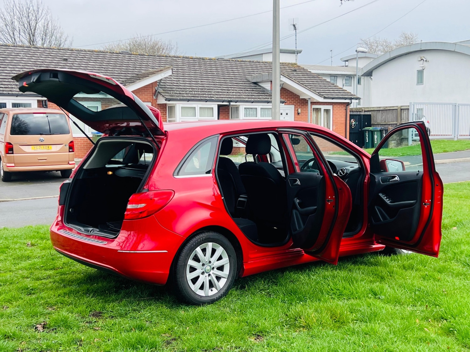 Used Mercedes-Benz B Class 2014 for sale - 77813542: Photo 5