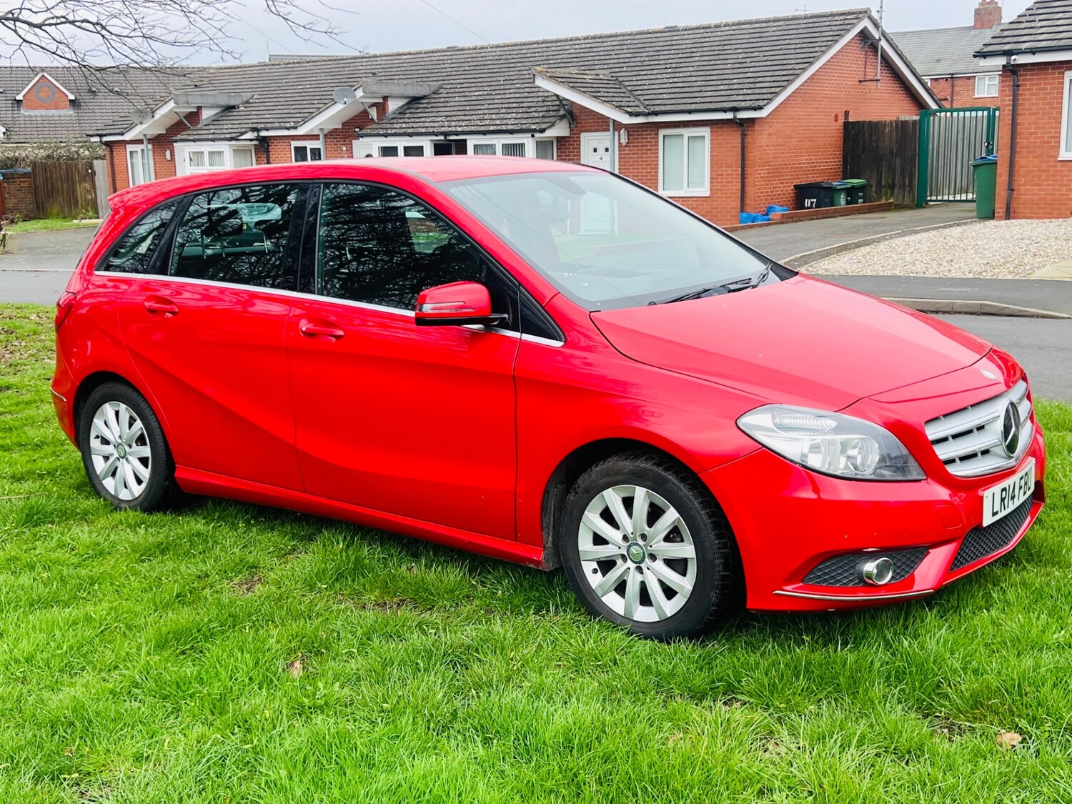 Used Mercedes-Benz B Class 2014 for sale - 77813542: Photo 51
