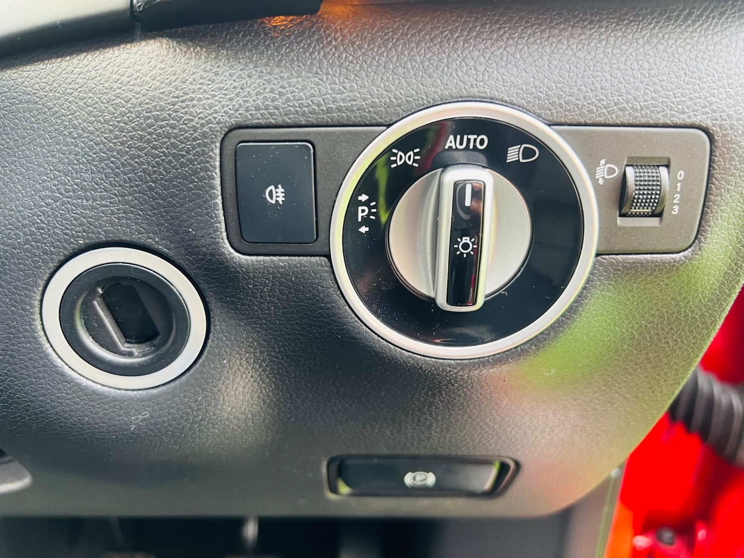 Used Mercedes-Benz B Class 2014 for sale - 77813542: Photo 6