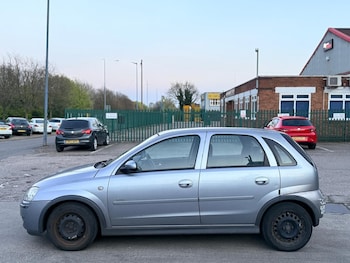 Used Vauxhall Corsa 2005 for sale - 78232445: Photo