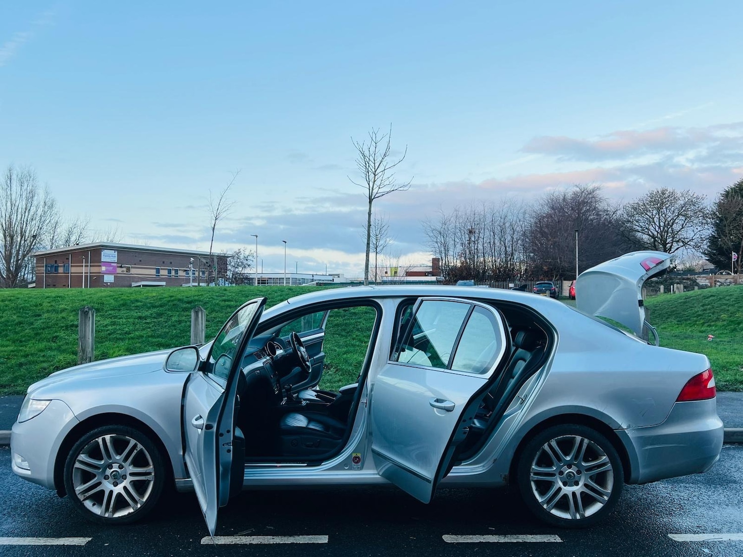 Used Skoda Superb 2011 for sale - 77082344: Photo 23