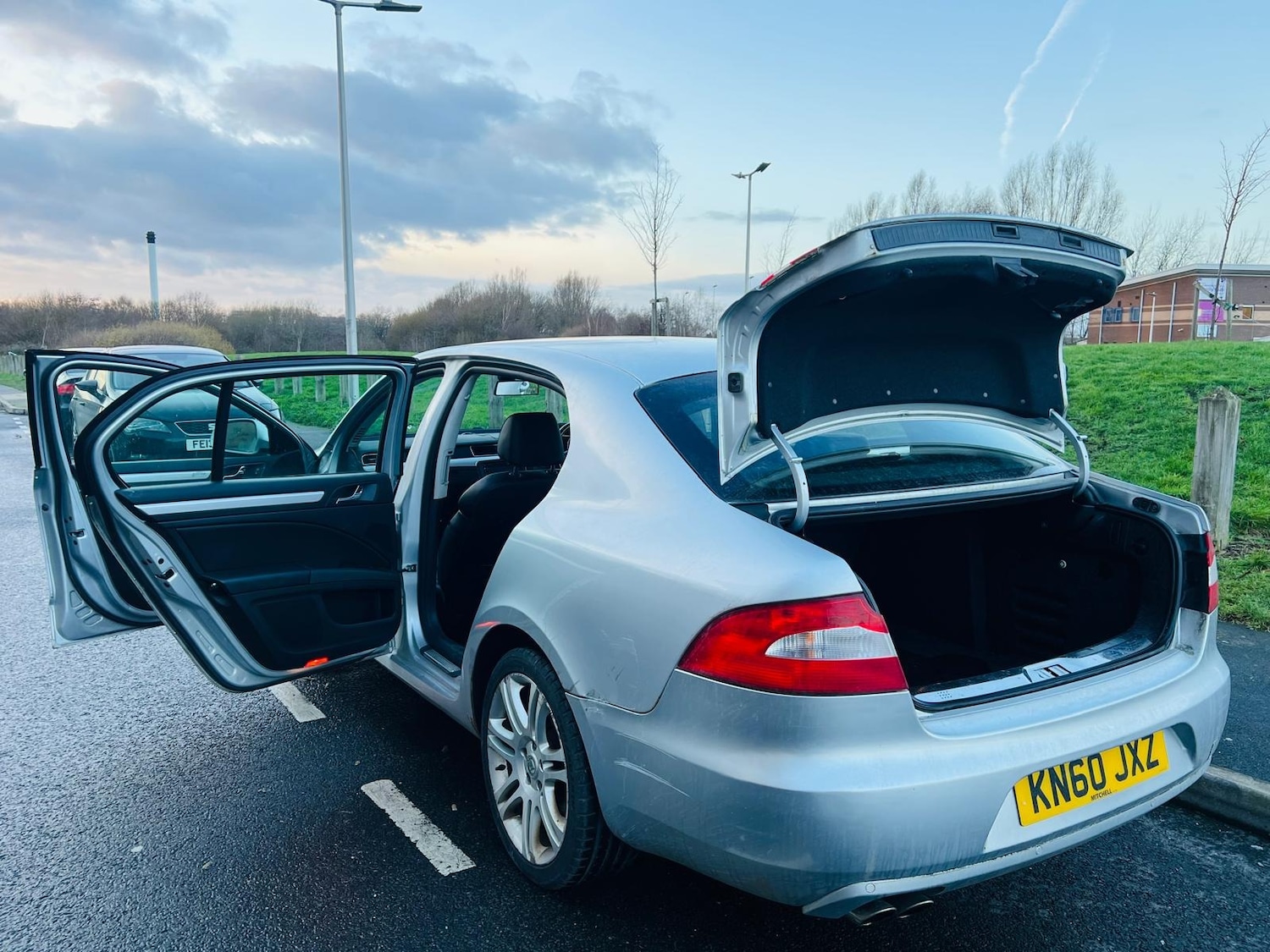 Used Skoda Superb 2011 for sale - 77082344: Photo 24