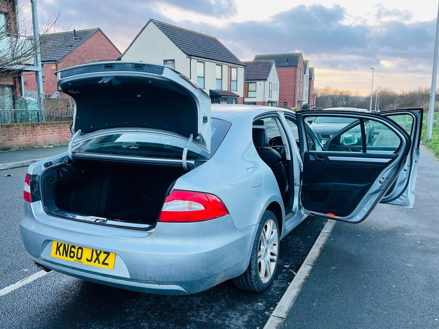 Used Skoda Superb 2011 for sale - 77082344: Photo 25