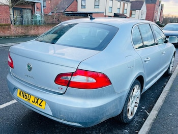 Used Skoda Superb 2011 for sale - 77082344: Photo