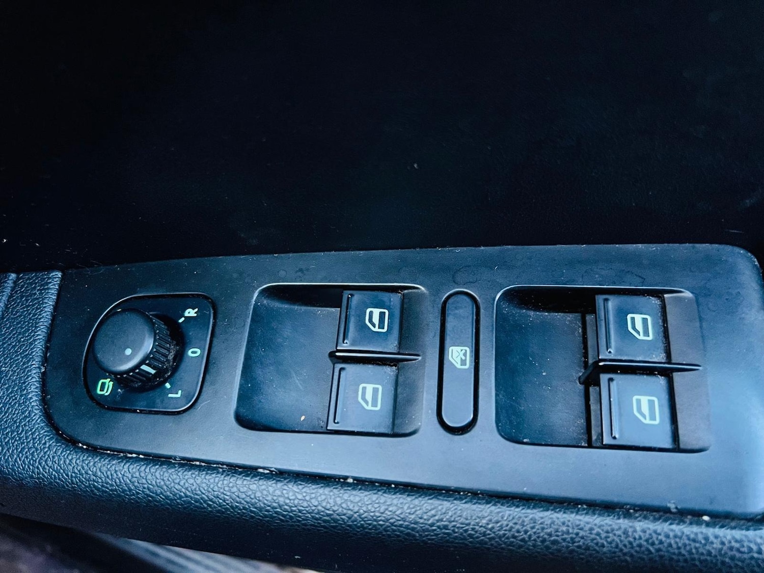 Used Skoda Superb 2011 for sale - 77082344: Photo 45