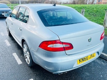 Used Skoda Superb 2011 for sale - 77082344: Photo