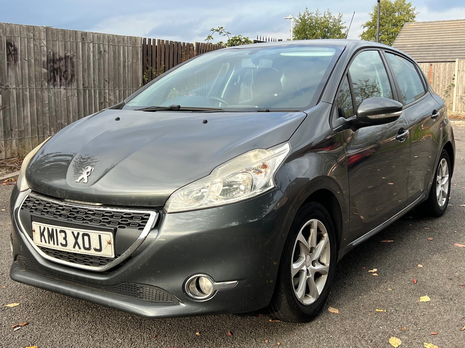 Used Peugeot 208 2013 for sale - 76397819: Photo 1