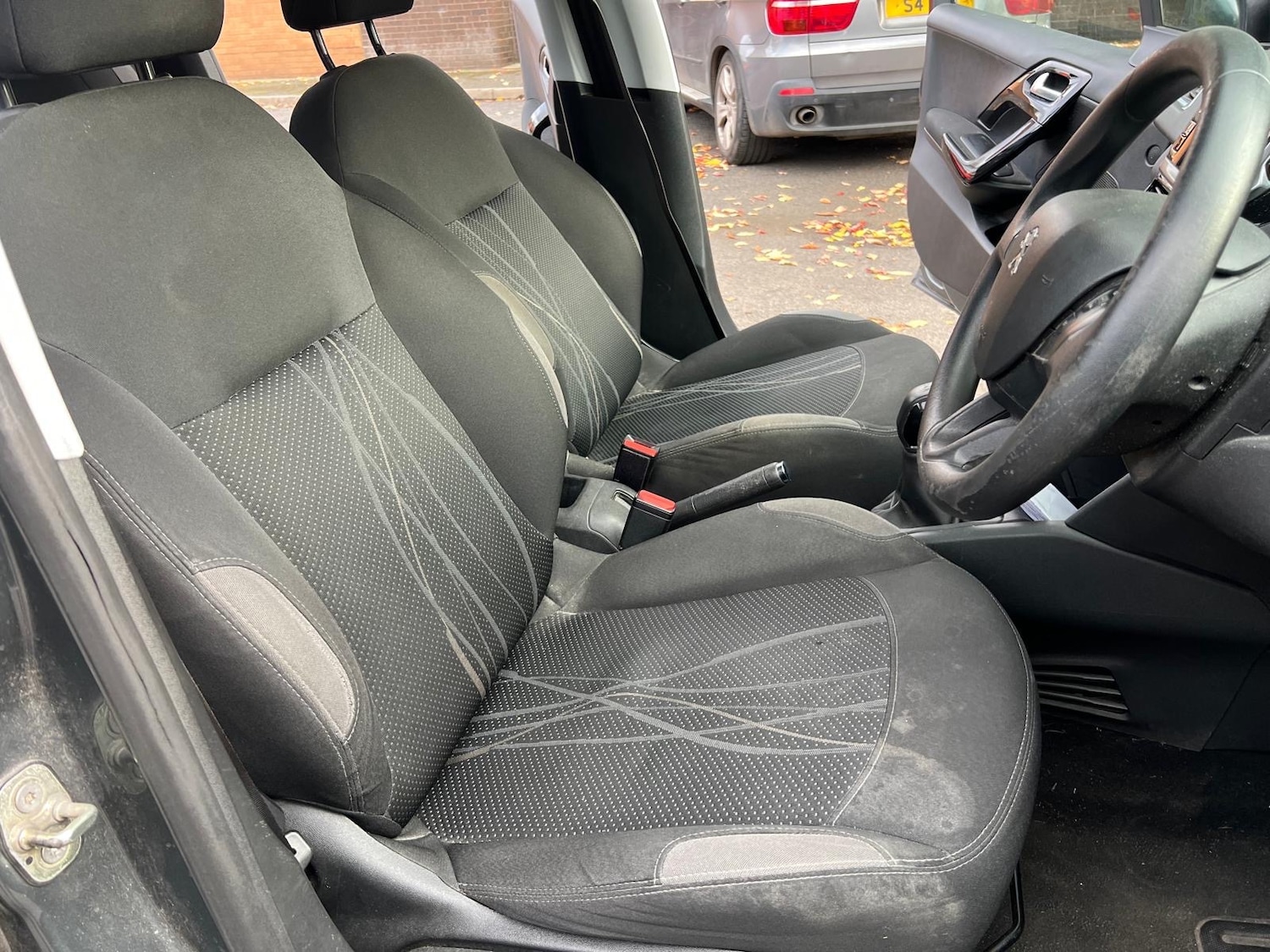 Used Peugeot 208 2013 for sale - 76397819: Photo 16