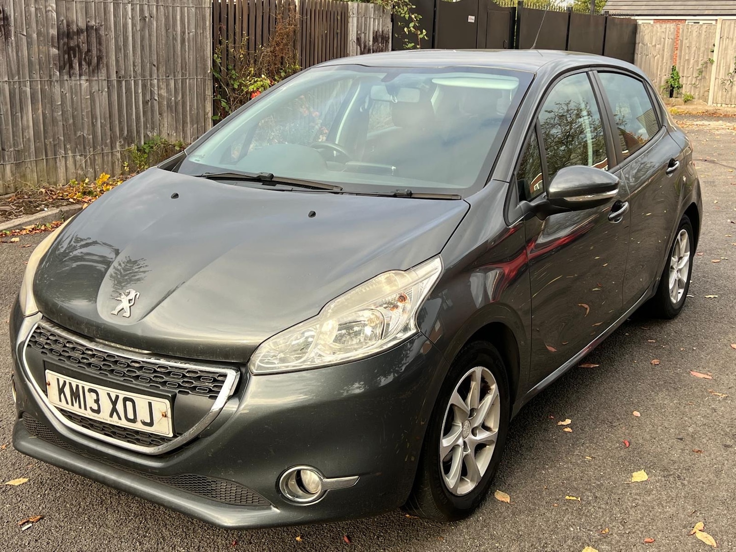 Used Peugeot 208 2013 for sale - 76397819: Photo 2