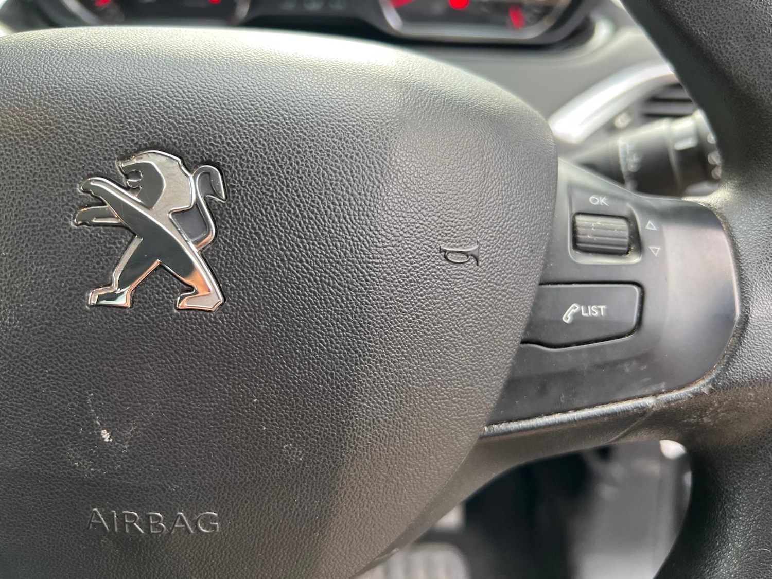 Used Peugeot 208 2013 for sale - 76397819: Photo 22