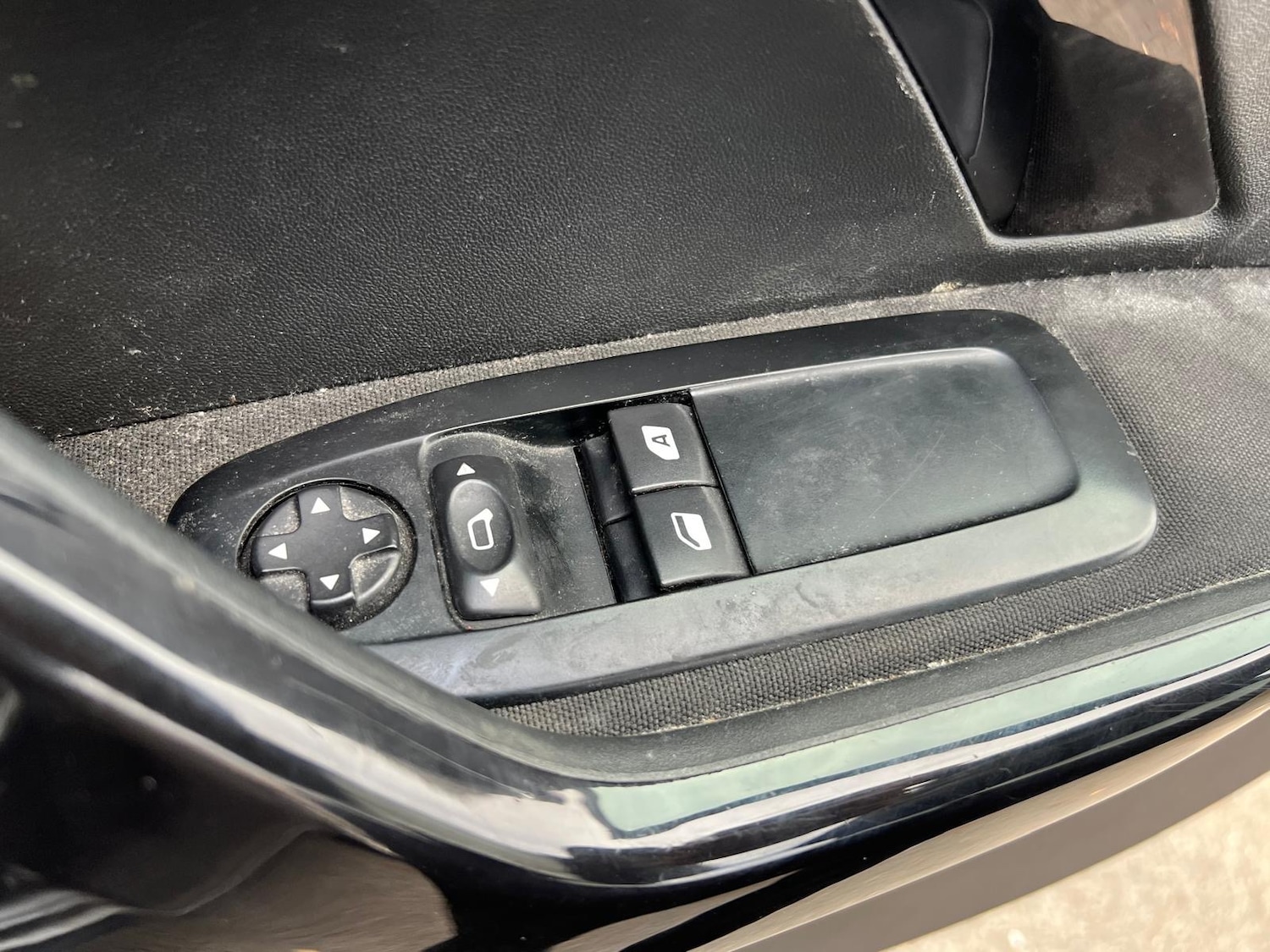 Used Peugeot 208 2013 for sale - 76397819: Photo 26