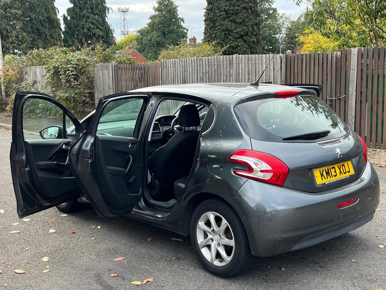 Used Peugeot 208 2013 for sale - 76397819: Photo 39