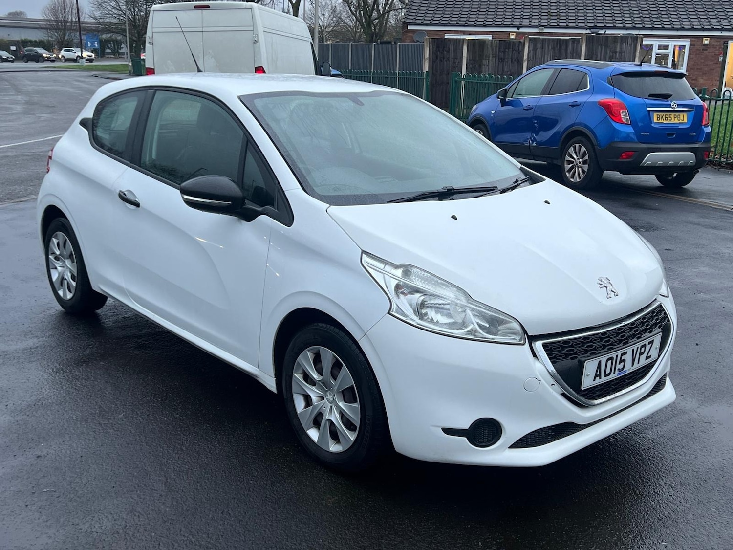 Used Peugeot 208 2015 for sale - 77613687: Photo 3