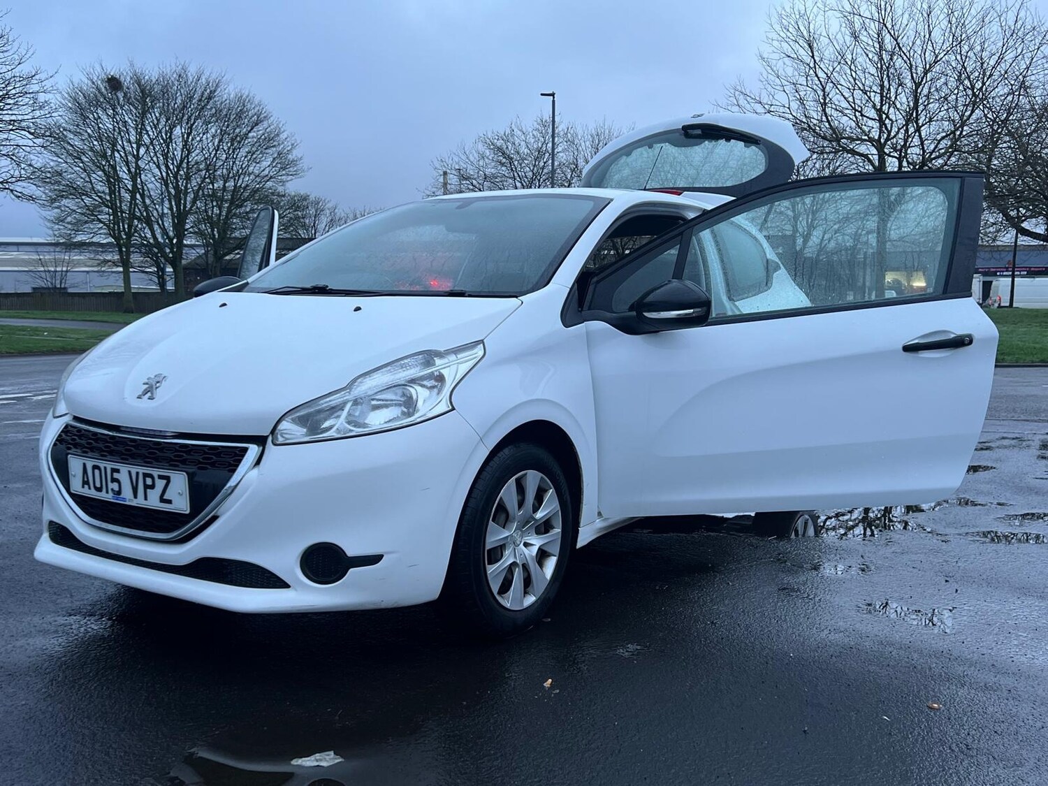 Used Peugeot 208 2015 for sale - 77613687: Photo 34