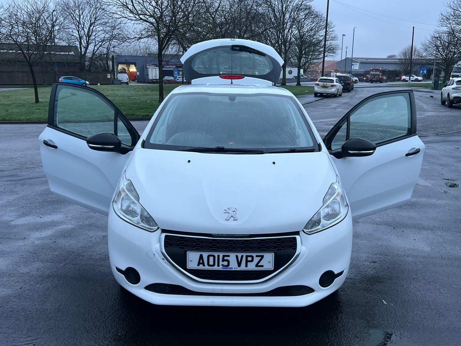 Used Peugeot 208 2015 for sale - 77613687: Photo 35