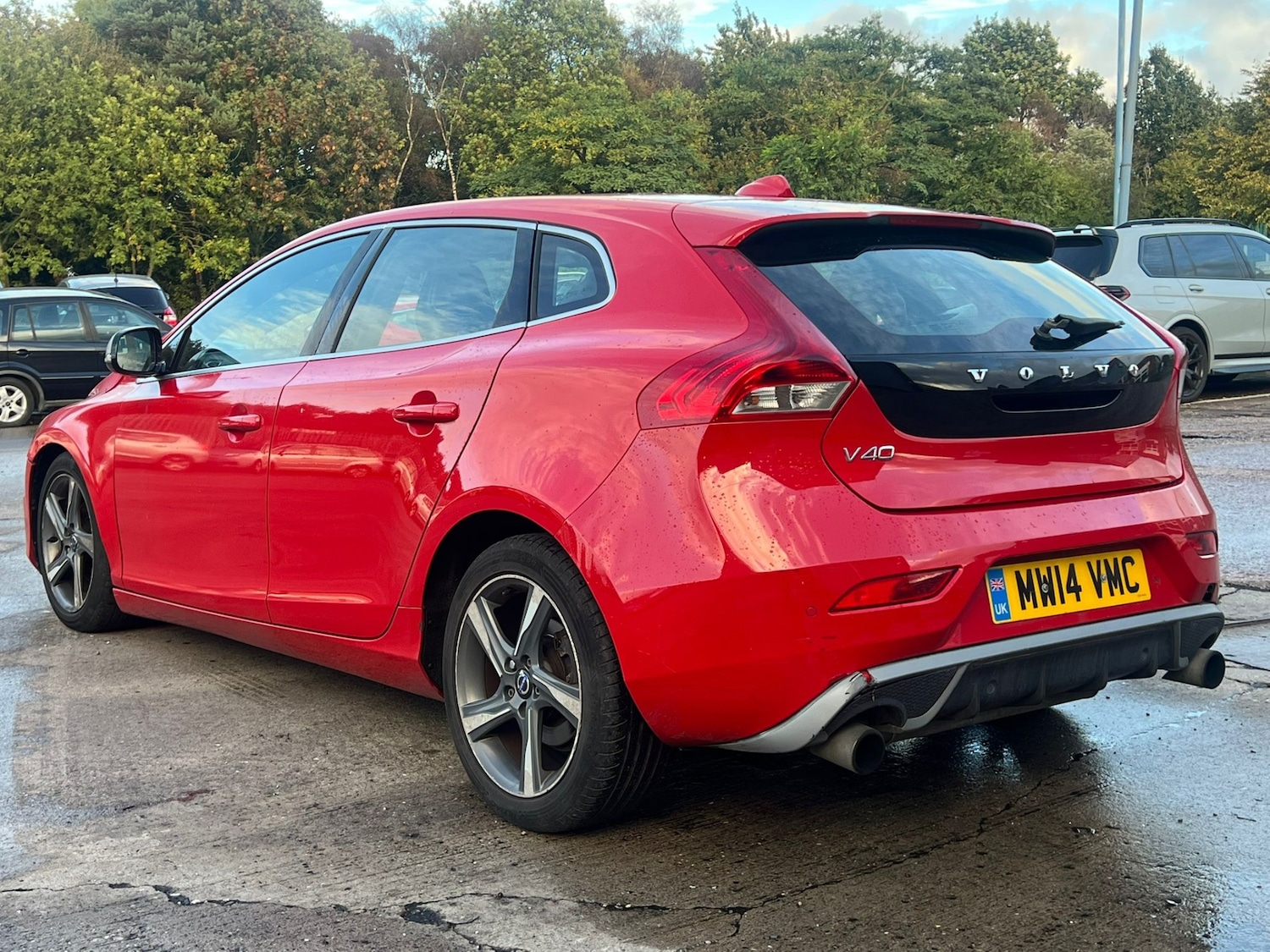 Used Volvo V40 2014 for sale - 76168352: Photo 1