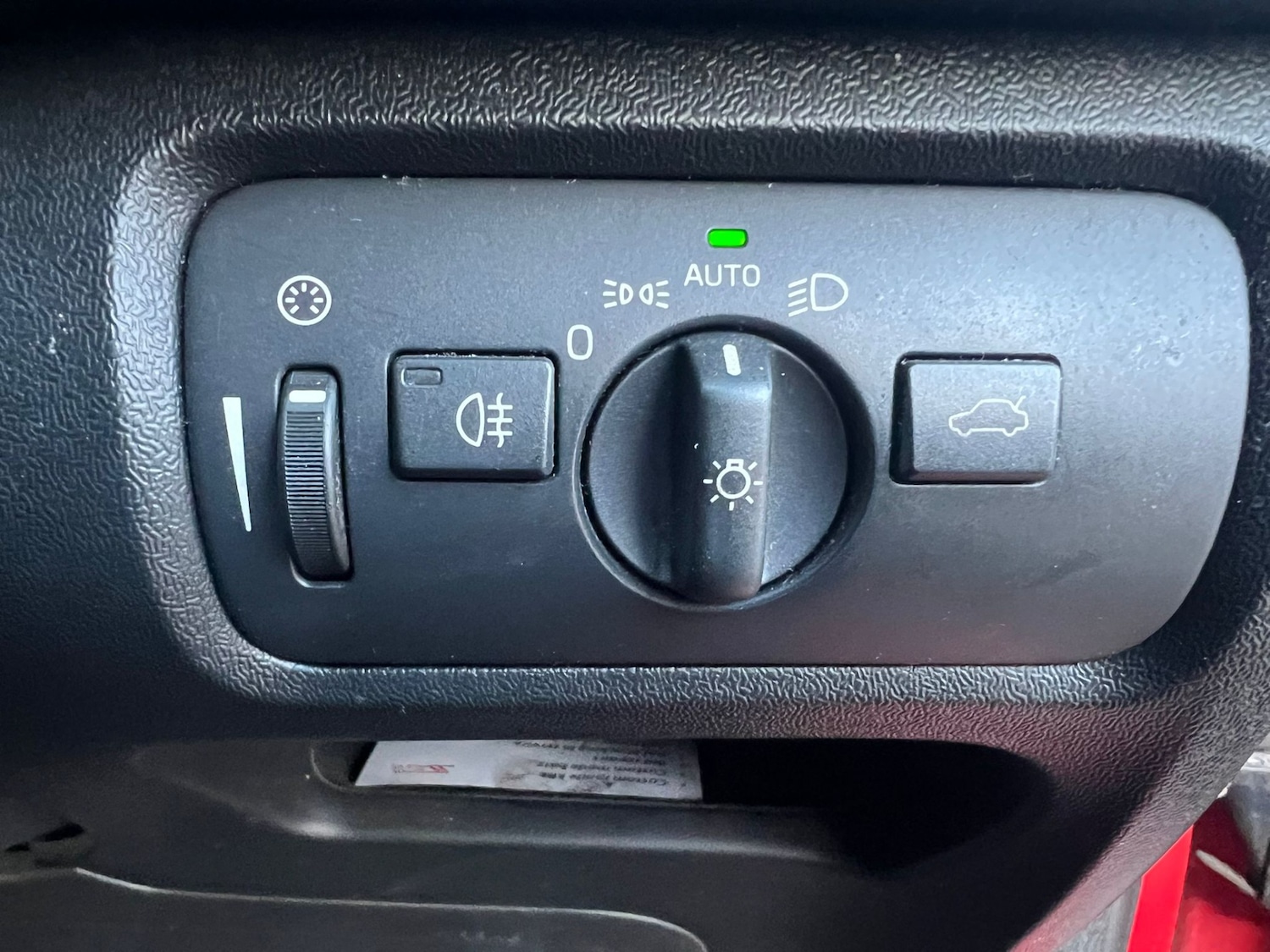Used Volvo V40 2014 for sale - 76168352: Photo 11