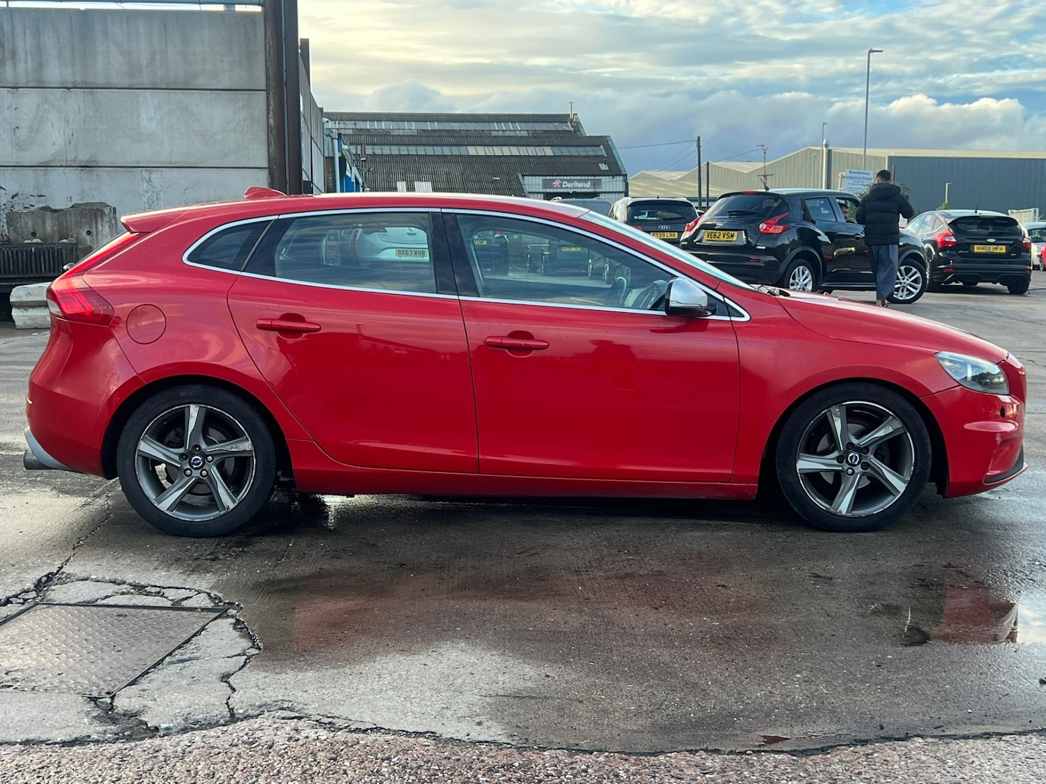 Used Volvo V40 2014 for sale - 76168352: Photo 17