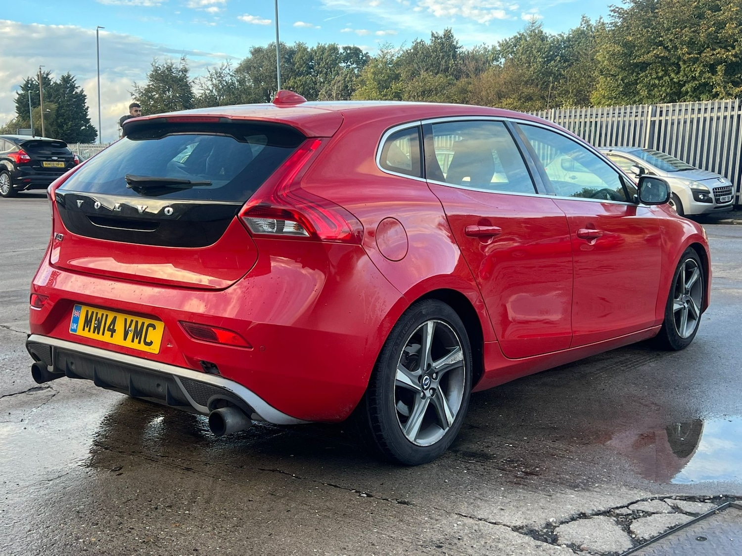 Used Volvo V40 2014 for sale - 76168352: Photo 18
